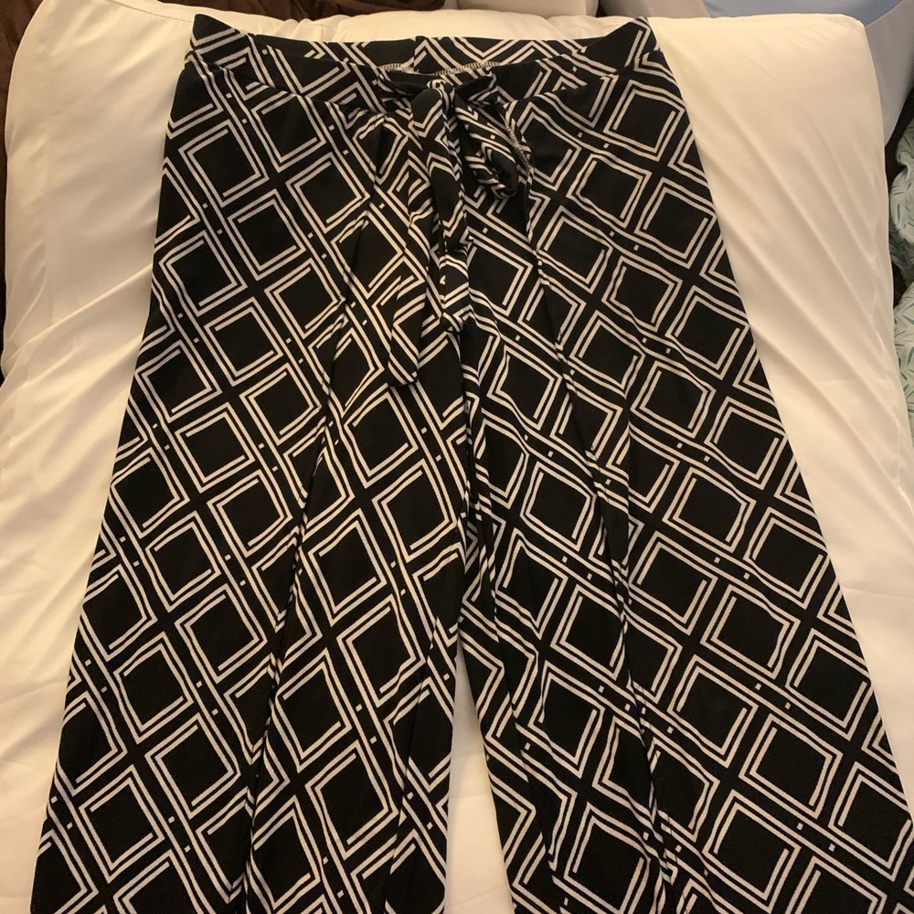 Hot Kiss Stretchy Flowy pants